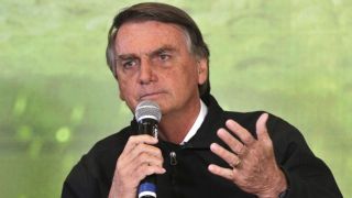 “Dispensamos qualquer tipo de apoio de quem pratica violência contra opositores”, diz Bolsonaro