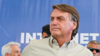 “Nossa política é de reduzir impostos”, afirma Bolsonaro