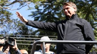 Bolsonaro diz que, em breve, “o Brasil terá uma das gasolinas mais baratas do mundo”