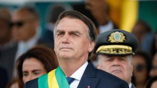 Bolsonaro confirma presença no funeral da rainha Elizabeth II