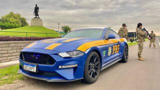 Mustang apreendido é transformado em viatura da PRF no Rio Grande do Sul