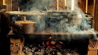 Incêndio atinge piquetes no Acampamento Farroupilha de Porto Alegre