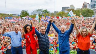 Lula diz que, se for eleito, vai “ter que dar um jeito no Centrão”