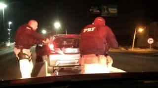 Foragido da Justiça é preso e carro roubado é recuperado em Canoas