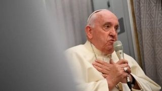 Papa diz que é “loucura” pensar em usar armas nucleares na Ucrânia