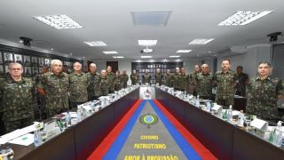 Alto-Comando do Exército diz que “quem ganhar leva” a Presidência e se afasta de auditoria de votos