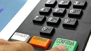 Eleitor pode ser preso se denunciar problema falso na urna eletrônica
