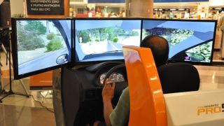 Simulador será opcional nas autoescolas gaúchas a partir de segunda-feira, barateando em quase 380 reais o custo da carteira de motorista