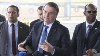 Bolsonaro diz que bancada eleita no Congresso “cria equilíbrio de forças” entre os Poderes