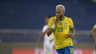A um mês da Copa do Mundo, Neymar começa a ser julgado por fraude fiscal na Espanha