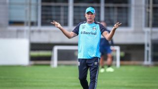 Grêmio realiza treino fechado visando o confronto contra o Náutico