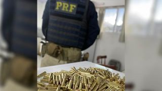 PRF prende mulher com 200 munições para fuzil em Pelotas
