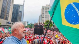 Com mais de 60 milhões de votos, Lula é o presidente mais votado da história do Brasil