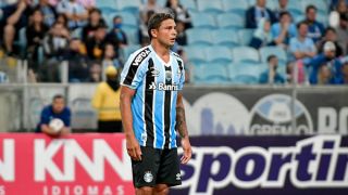 “Deixo o Grêmio com um sentimento enorme de gratidão e com o dever cumprido”, diz Elkeson em despedida no time