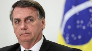 Após ser atendido em hospital, Bolsonaro está no Alvorada e passa bem