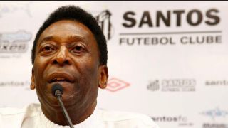 Doença de Pelé avança e ex-jogador precisa de cuidados cardíacos e renais