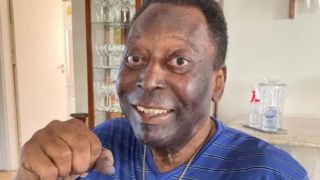 Pelé morre aos 82 anos, em São Paulo