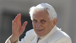 Papa Bento XVI morre aos 95 anos