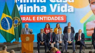 Governo federal anuncia 112 mil casas para área rural e movimentos por moradia