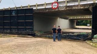 Sob risco do Guaíba transbordar, Porto Alegre fecha comportas de segurança para evitar inundação