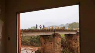 Governo gaúcho lança plano para reconstrução de rodovias e pontes afetadas pela chuva