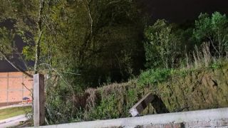 Acidente grave no Centro de Eventos de Dom Feliciano resulta em jovem ferido