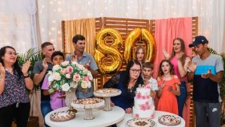 🌸✨ COLUNA SOCIAL: Leonor Maria Subda celebrou seus 80 anos de idade 🌸✨