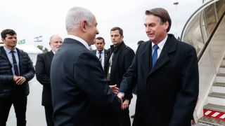 Bolsonaro chega a Israel e defende parcerias em segurança e defesa