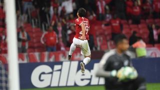 Com reservas e muitas oscilações, Inter bate o Ceará por 1 a 0 no Beira-Rio