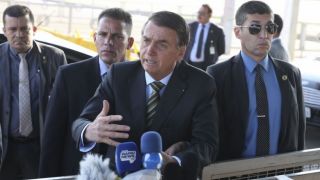 Bolsonaro: aumento de queimadas na Amazônia pode ser ação criminosa