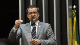 Ex-deputado Beto Albuquerque é indiciado por crime de caixa 2