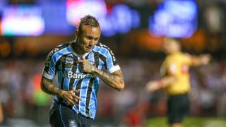 Atlético de Madrid negocia com o Grêmio para contratar Everton, diz rádio espanhola