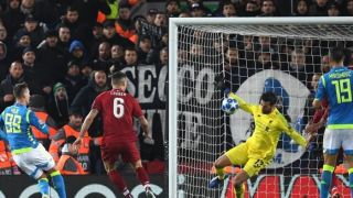 Alisson é eleito o melhor goleiro do mundo pela Fifa