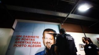 Vereador de Porto Alegre é preso por suspeita de extorquir assessoresVereador de Porto Alegre é preso por suspeita de extorquir assessores