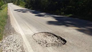 Motoristas reclamam de buracos na ERS-350, entre Camaquã e Chuvisca