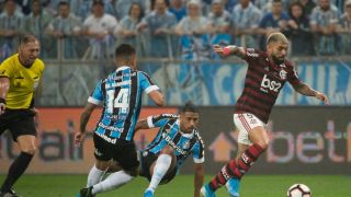 Flamengo atropela o Grêmio, leva torcida ao êxtase e vai à final da Libertadores