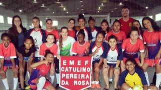Time feminino da EMEF Catulino Pereira da Rosa disputa etapa estadual do JERGS