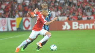 Wellington Silva não vê Grêmio superior antes do Gre-Nal: "Sem favorito"