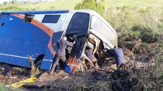 Veículo motorhome sofre acidente e deixa 17 feridos na BR 290, em Rosário do Sul
