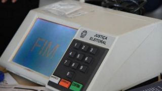 Lei é promulgada e prevê penas mais duras para fake news em eleições