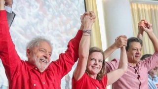 Gleisi Hoffmann é reeleita presidente do PT