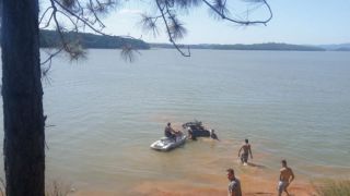 Veículo cai na barragem do Arroio Duro em Camaquã