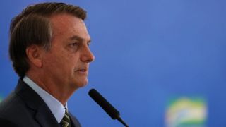 Estamos na entressafra e preço vai diminuir, diz Bolsonaro sobre a carne