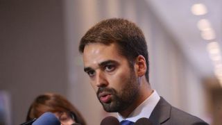 Pacote permitirá pagar servidores gaúchos em dia, diz governador