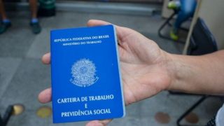 Carteira de Trabalho em papel deixa de ser emitida no RS a partir desta sexta-feira