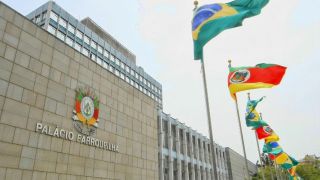 Pacote de Eduardo Leite encara primeiro dia decisivo na Assembleia