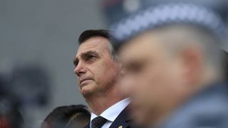 Bolsonaro concede perdão de pena a policiais condenados 