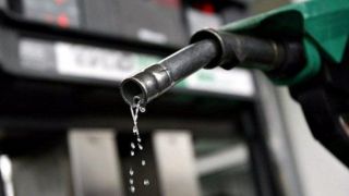 Preço médio da gasolina nas bombas sobe quase 5% neste ano