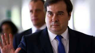 Maia pede que STF revise pensão a filhas solteiras de ex-parlamentares