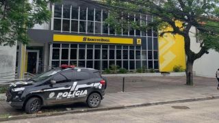 Criminosos realizam tentativa de roubo a banco na zona Norte de Porto Alegre